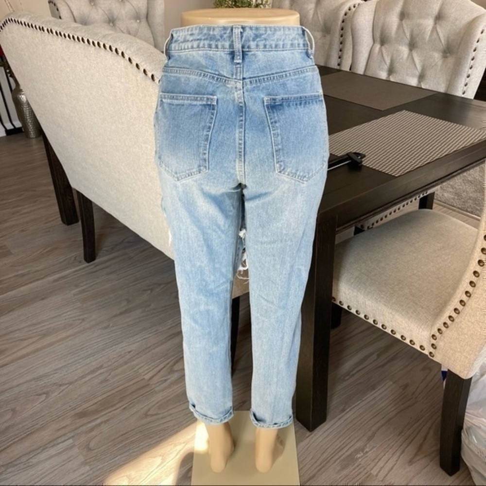 ๐ Adika mom boyfriend distressed ripped jeans ๐ medium - Picture 9 of 13